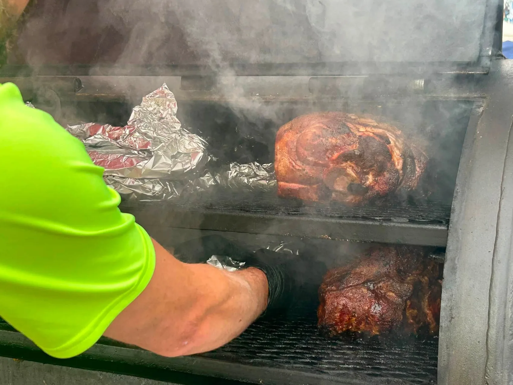 Close-up of chuck rolls